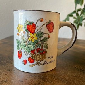 Vintage 1970s Wild Strawberry Interpur Coffee Mug - Approx 8 oz